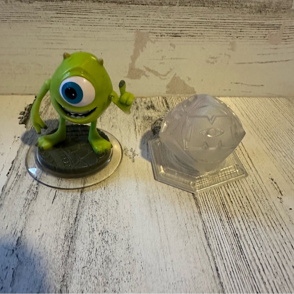 Disney Infinity Mike Wazowski Character Figure Monsters Inc & Crystal